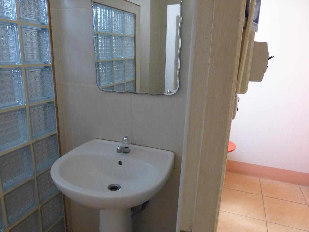 Silver Reef Otel Udon Thani Oda fotoğraf
